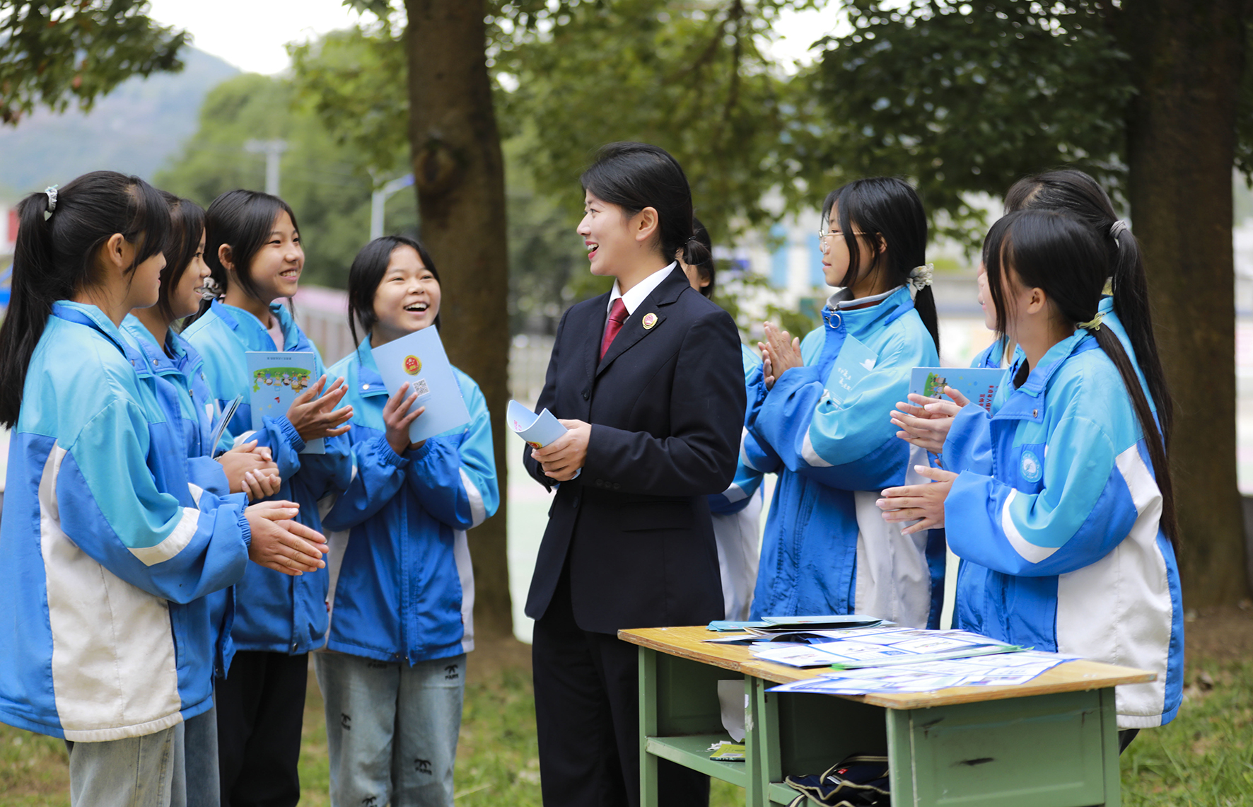 j9九游會(huì)登錄入口首頁(yè)法治宣傳進(jìn)校園(圖1)